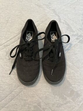 Vans Black Low-Top Canvas Sneakers